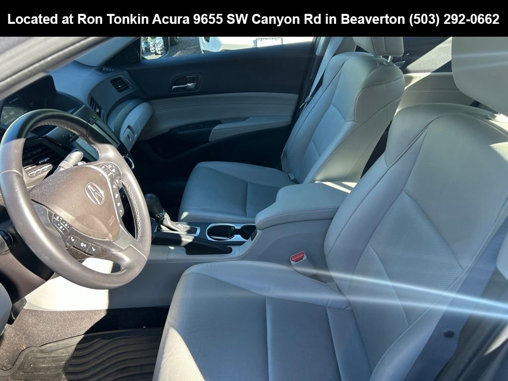 Used 2017 Lunar Silver Metallic Acura Technology Plus image 10