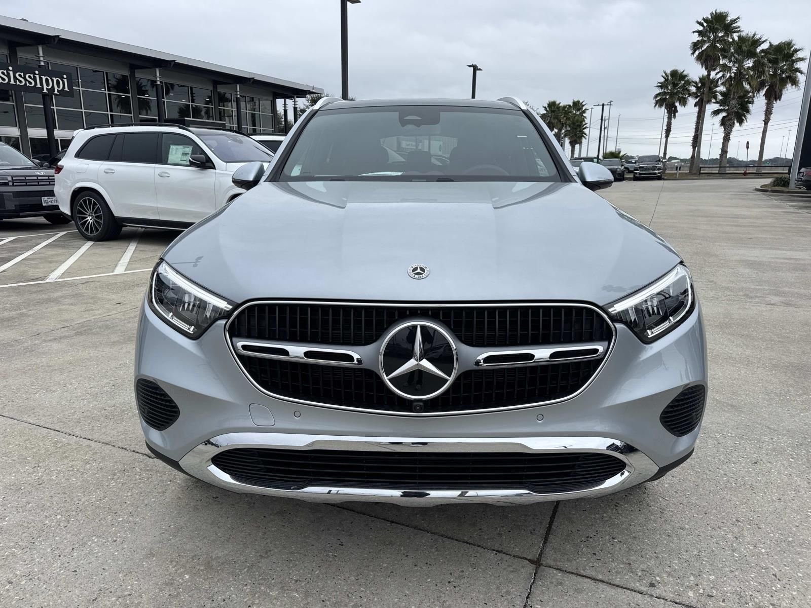 New 2026 Silver Mercedes-Benz GLC 300 image 2
