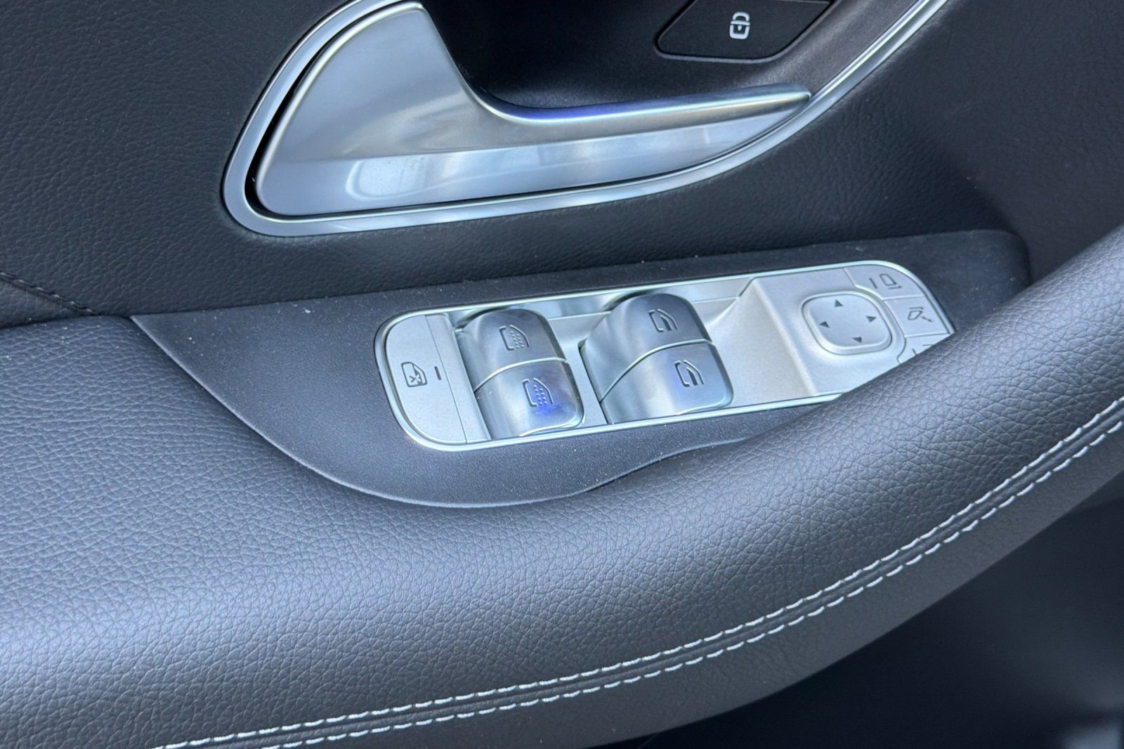 New 2026 Polar White Mercedes-Benz GLS 450 image 25