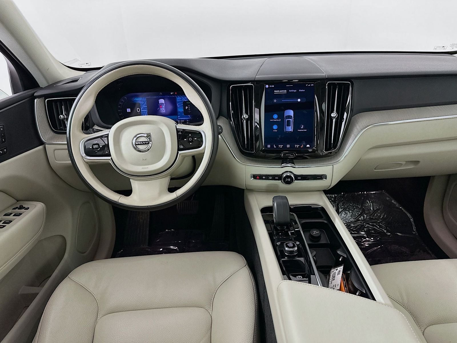 Used 2023 Gray Volvo T8 Plus Dark Theme image 23