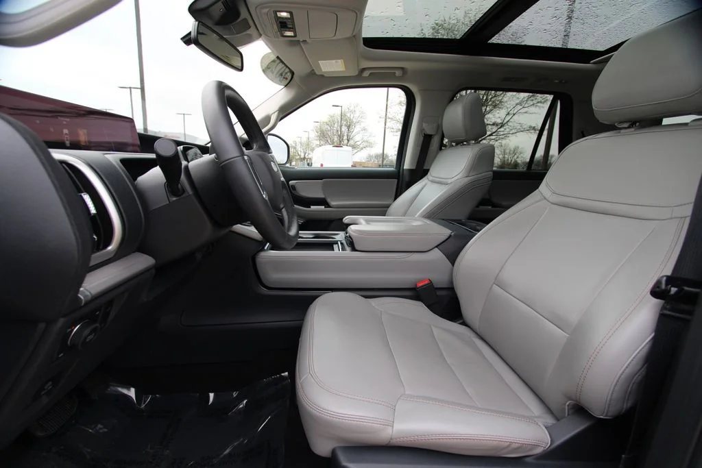 Used 2025 Silver Ford Active image 6