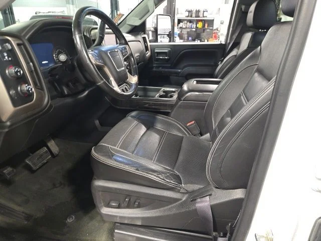Used 2016 White GMC Denali image 14