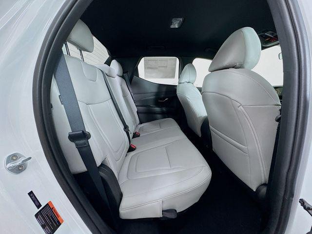 New 2026 White Hyundai SEL FWD image 38
