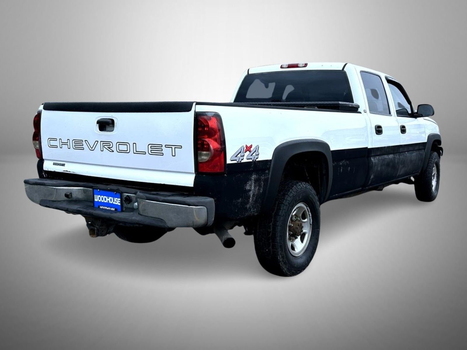 Used 2003 White Chevrolet Base image 5