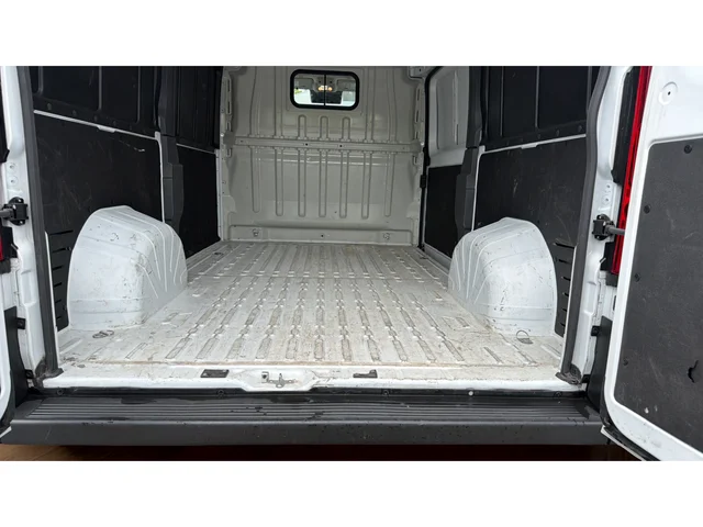 Used 2025 White Ram Base image 23