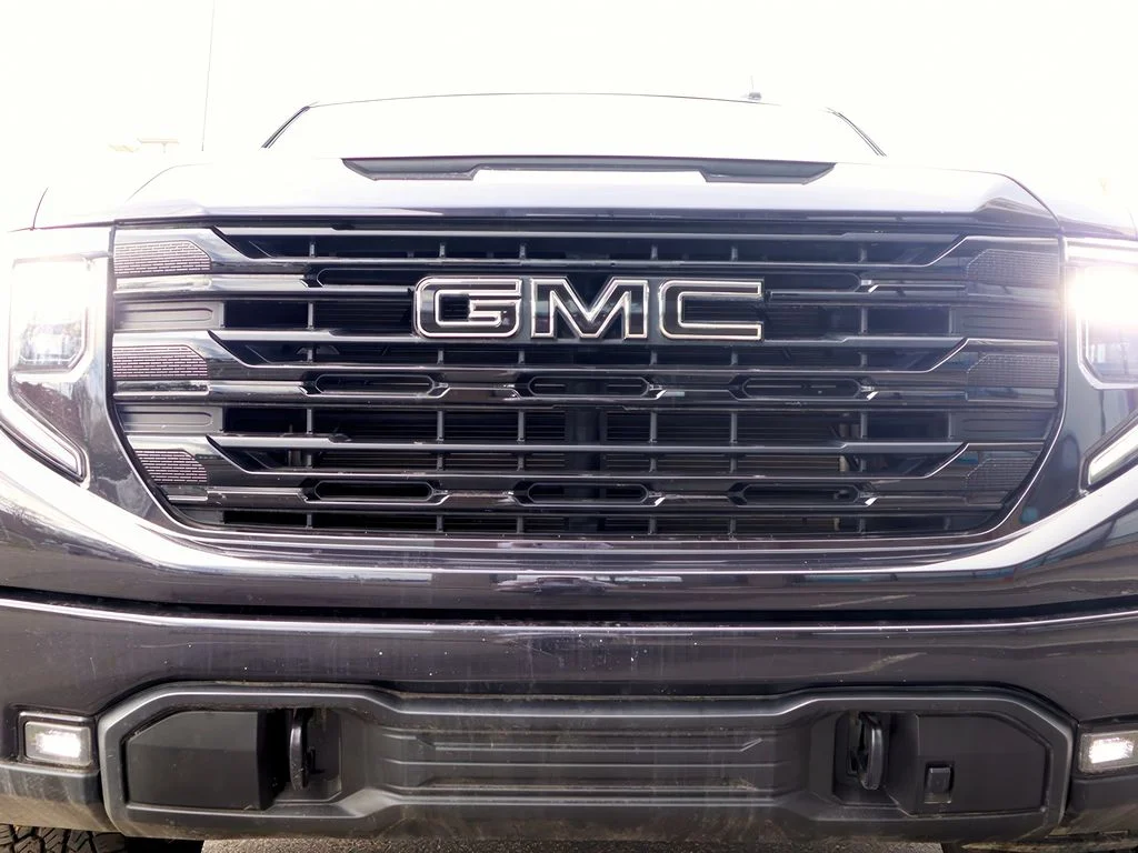 Used 2024 Titanium Rush Metallic GMC Elevation image 27
