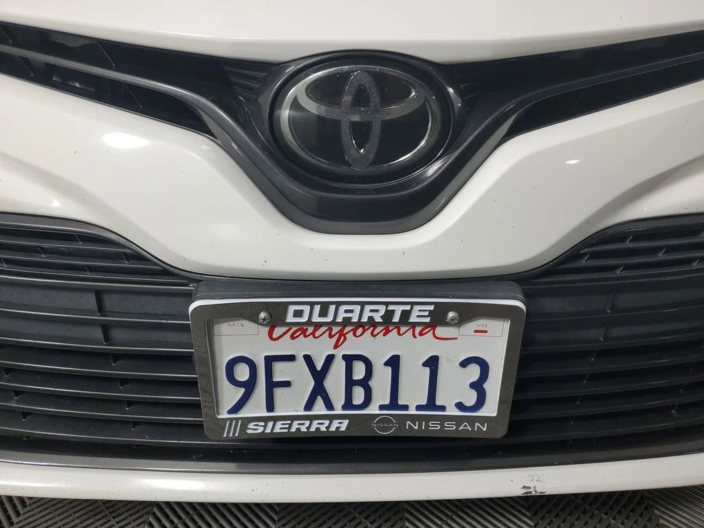 Used 2020 White Toyota LE image 10