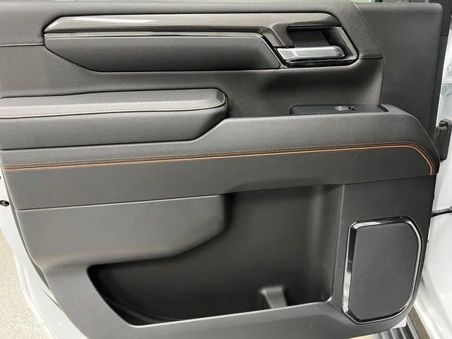 Used 2024 White GMC AT4 image 40