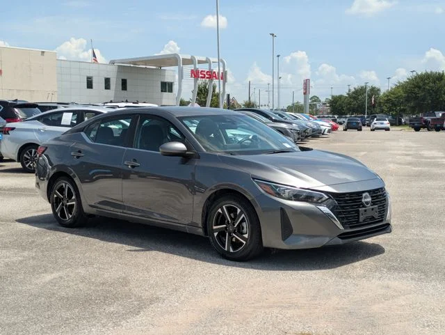 Used 2025 Gray Nissan SV image 7