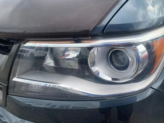 Used 2019 Gray Chevrolet Z71 image 7