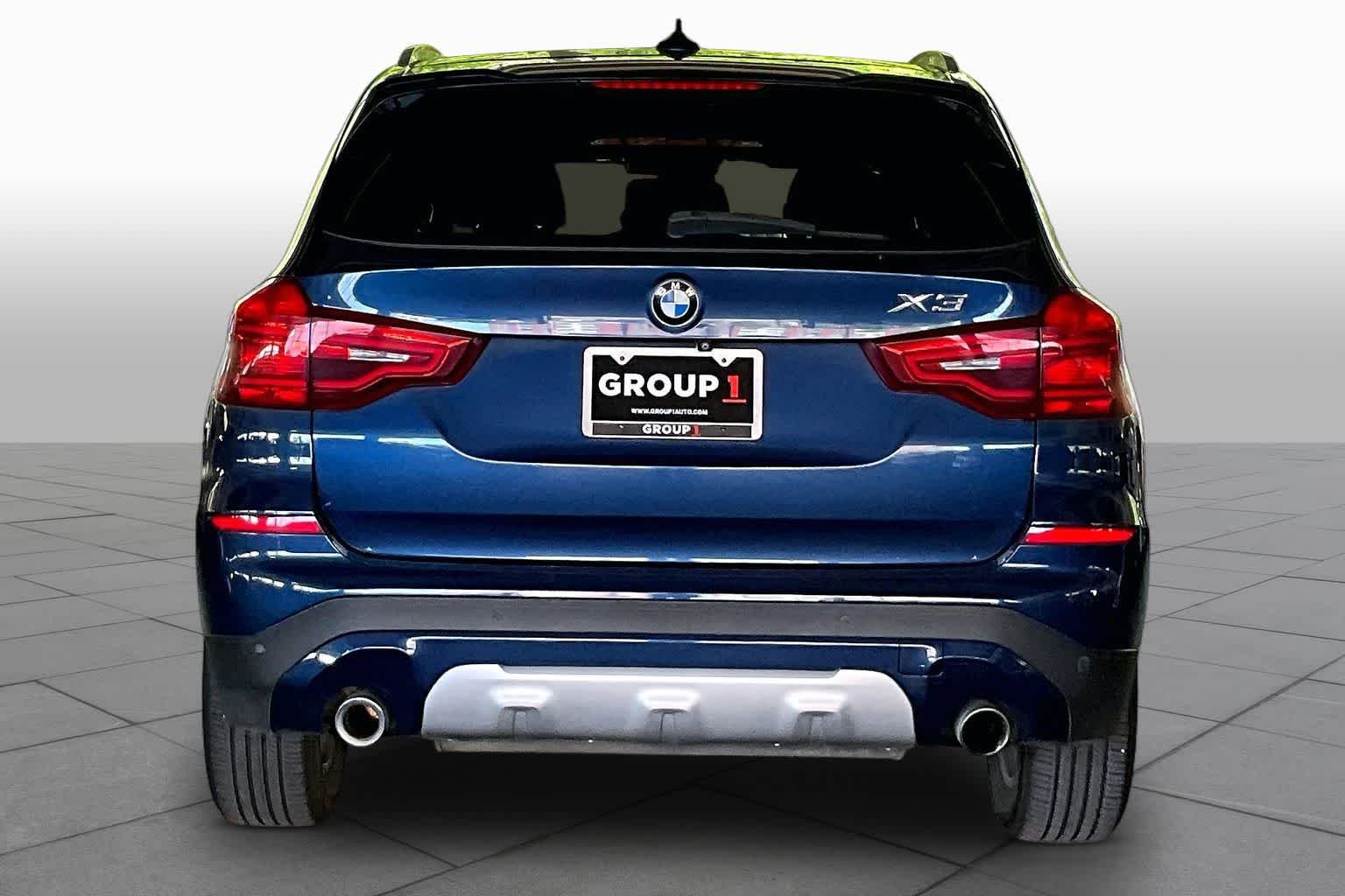 Used 2018 Phytonic Blue Metallic BMW xDrive30i image 4