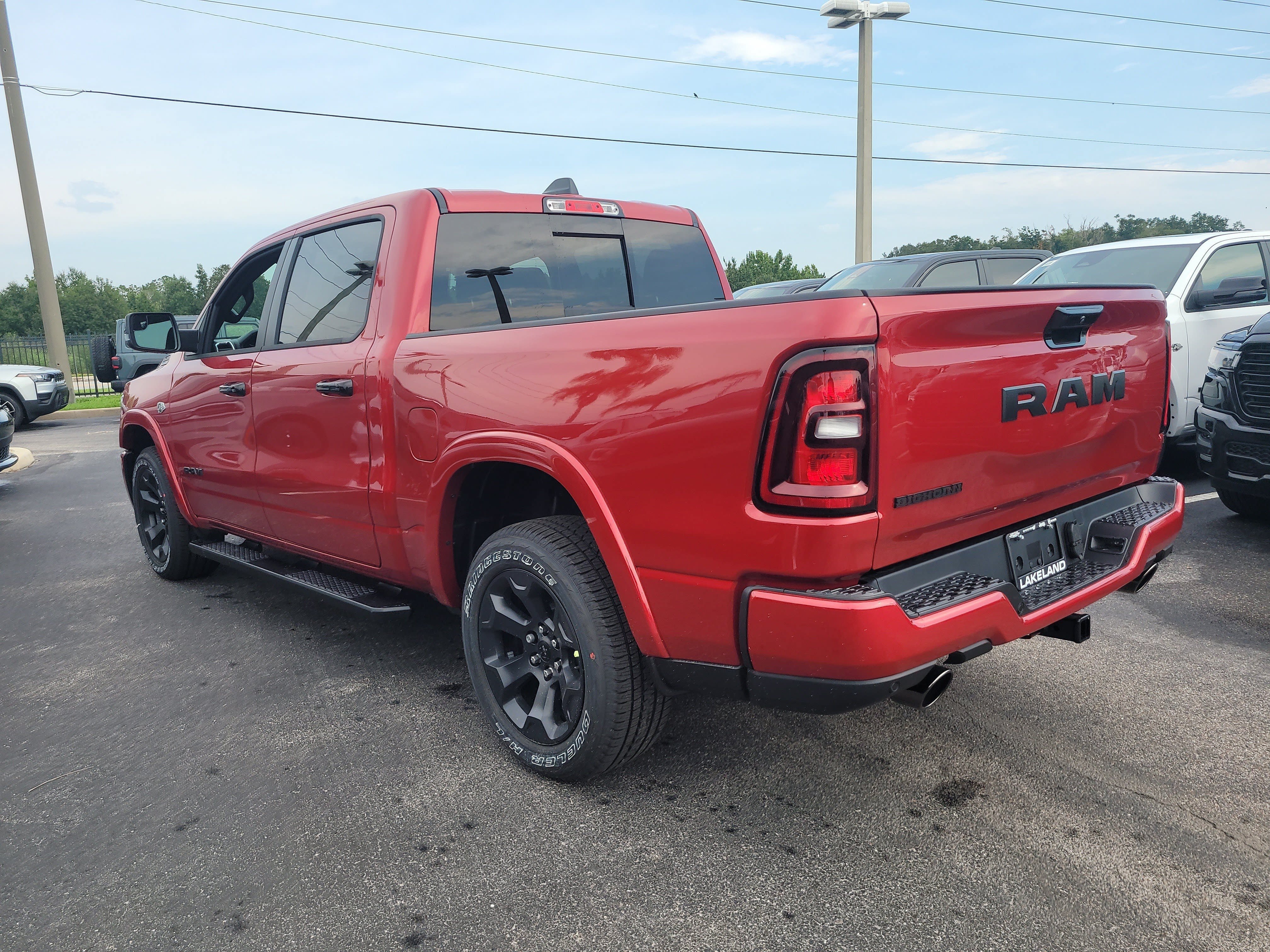 New 2026 Molten Red Pearl-Coat Exterior Paint RAM Big Horn image 8