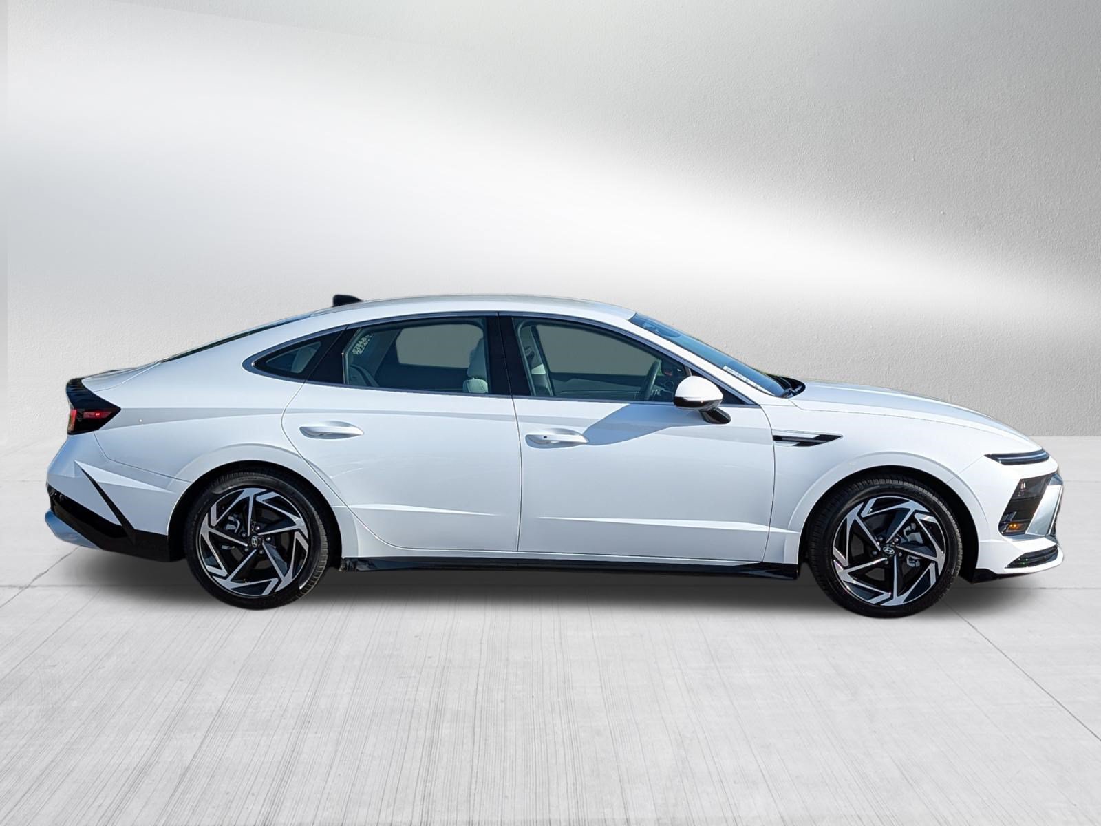 2026 Hyundai Sonata SEL - Photo 8