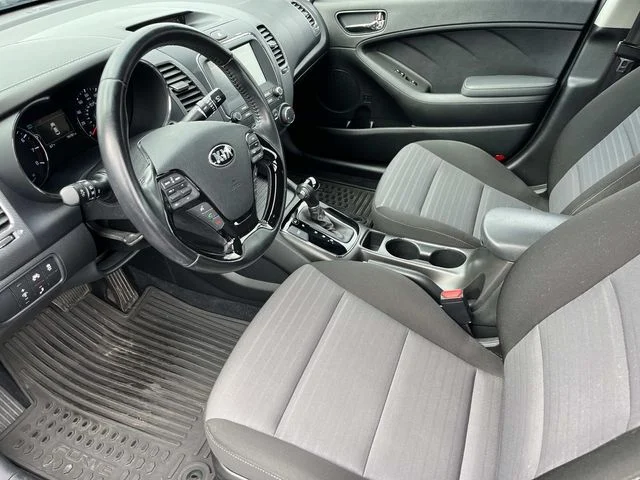 Used 2018 Blue Kia S image 24