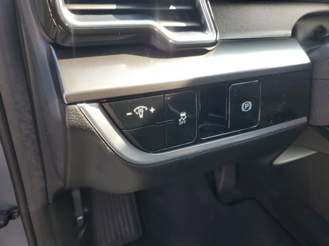2025 Kia Sportage EX - Photo 20