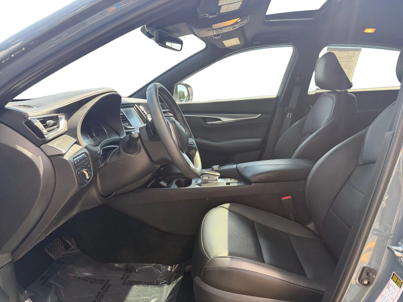 Used 2025 Slate Gray INFINITI LUXE image 8