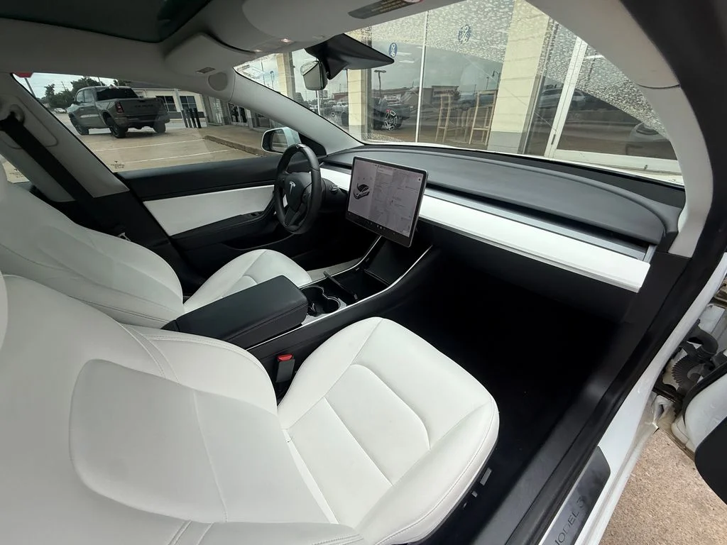 Used 2020 White Tesla Standard Range Plus image 13