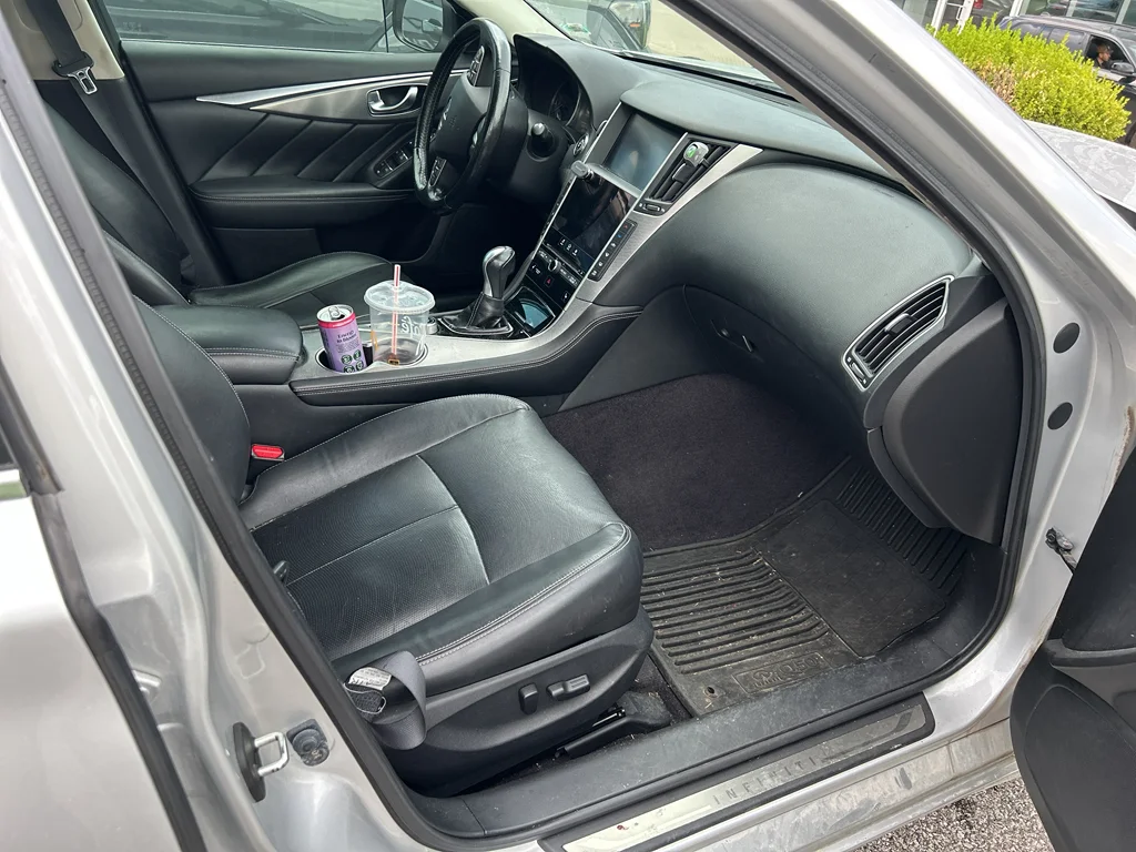 Used 2015 Liquid Platinum INFINITI Premium image 6