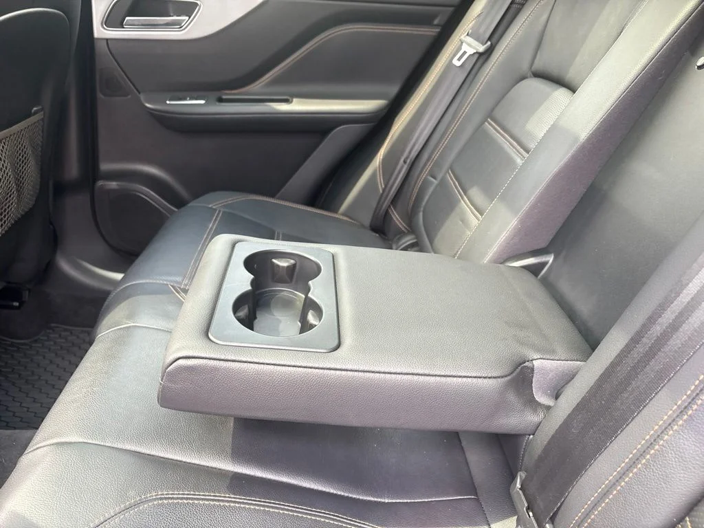 Used 2017  Jaguar 35t Prestige image 21