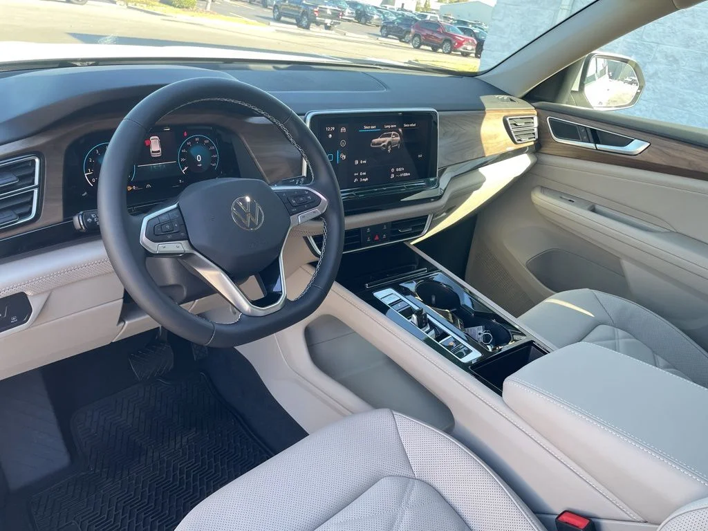 2026 Volkswagen Atlas SE w/Tech - Photo 9