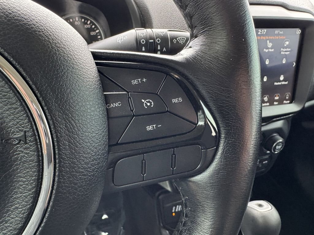 Used 2018 Gray Jeep Latitude image 19