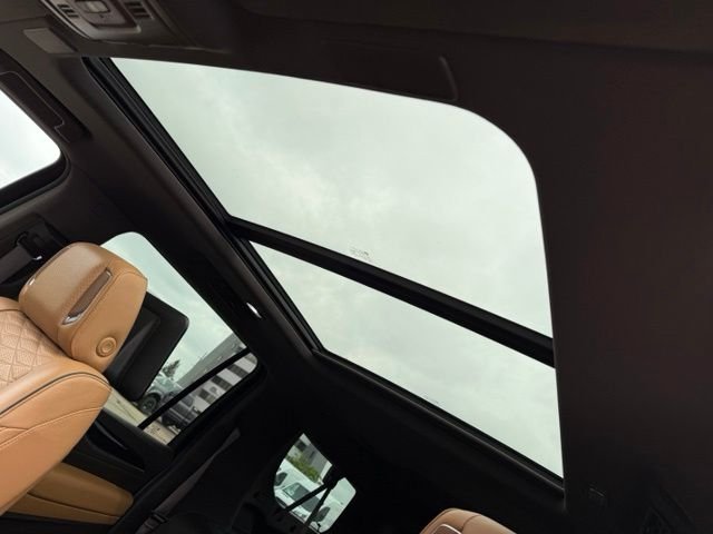 Used 2021 Gray Cadillac Sport image 3