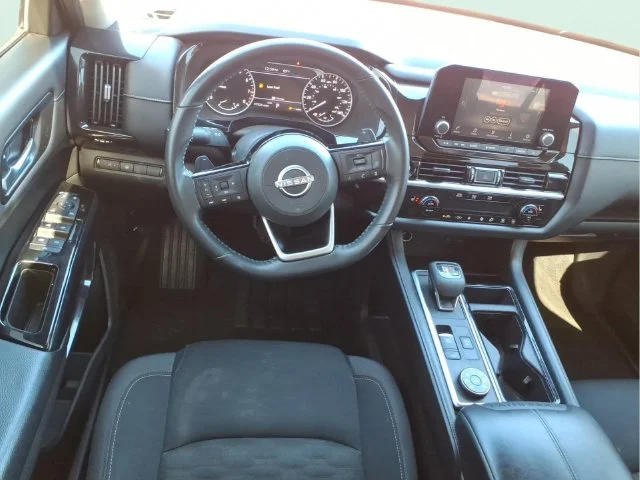Used 2022 White Nissan SV image 20