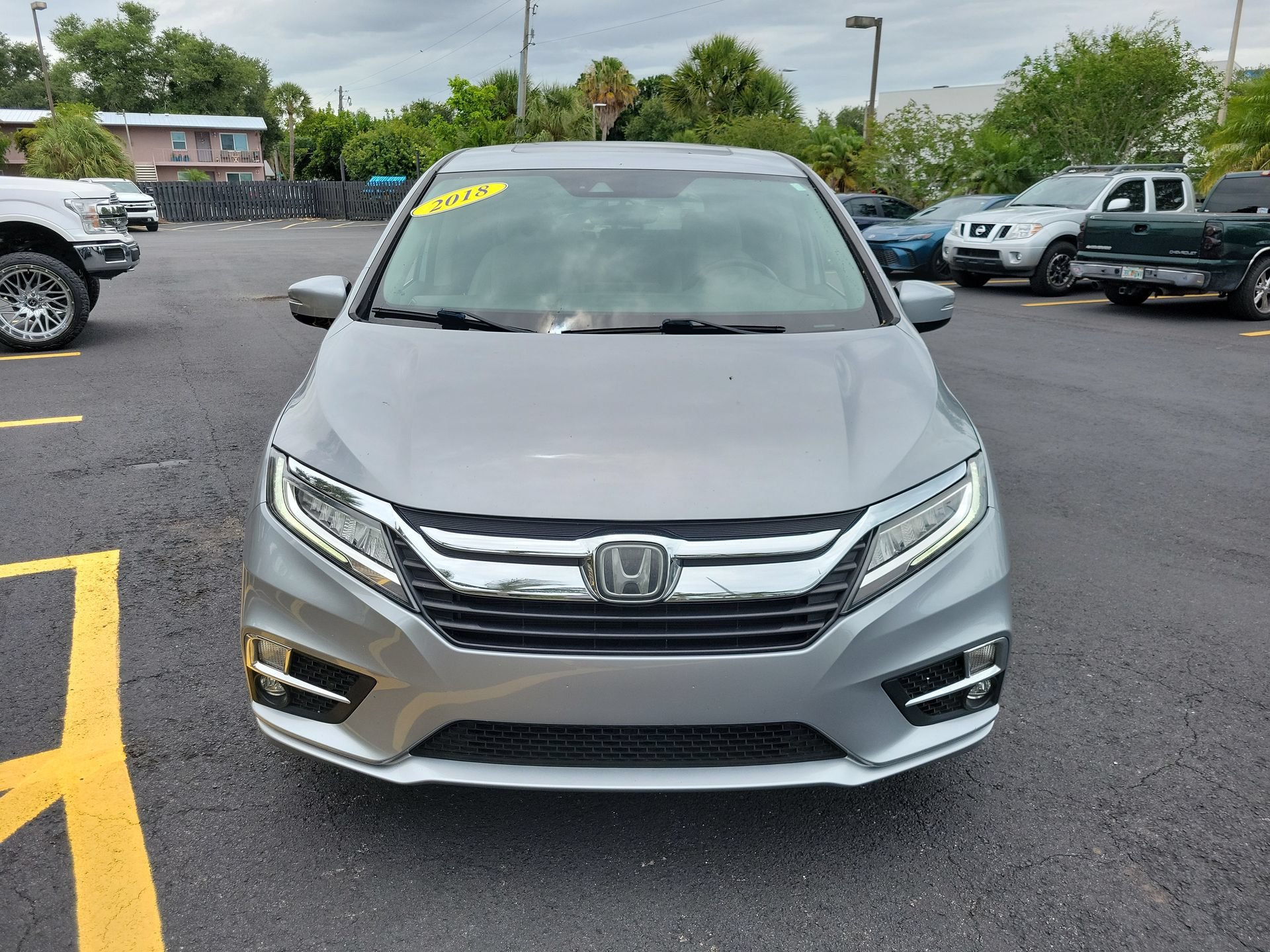 Used 2018 White Honda Elite image 4