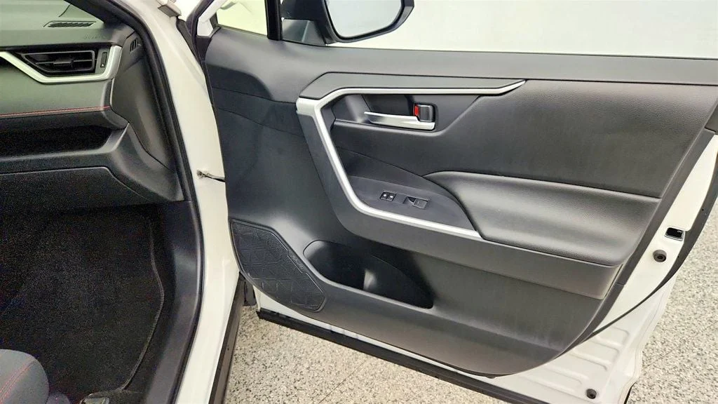Used 2023 Ice Cap Toyota SE w/ Weather & Moonroof Pkg image 26