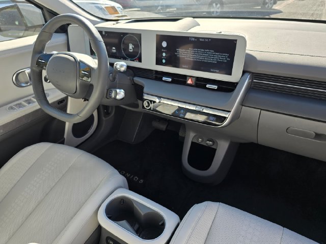 2024 Hyundai IONIQ 5 Limited - Photo 10