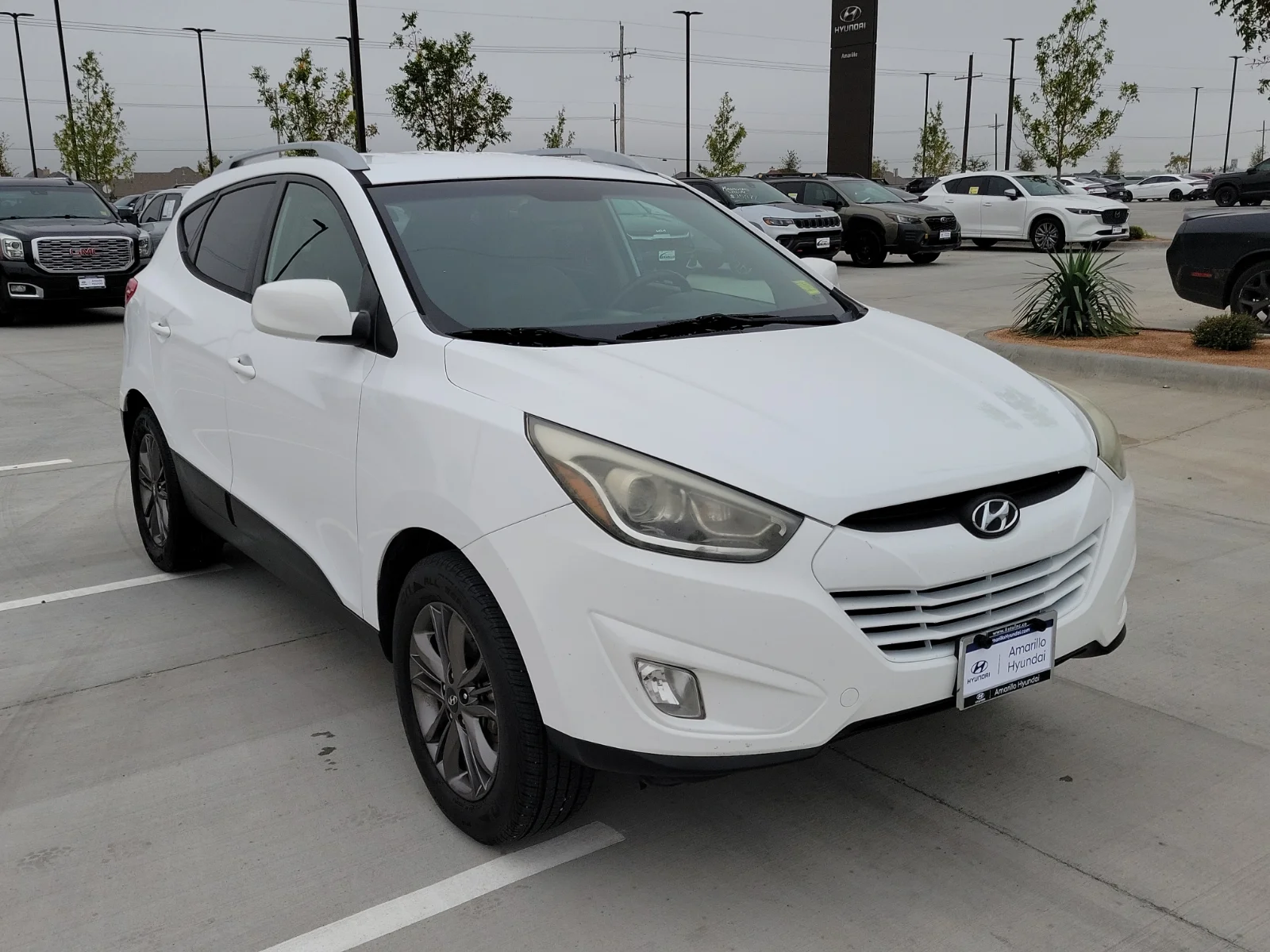 Used 2014 White Hyundai SE image 6