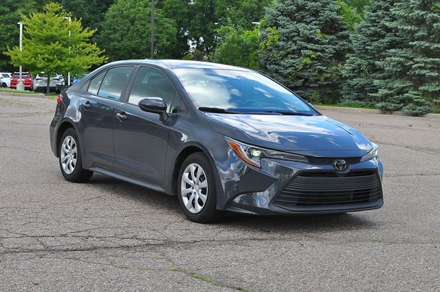 Used 2024  Toyota LE image 1