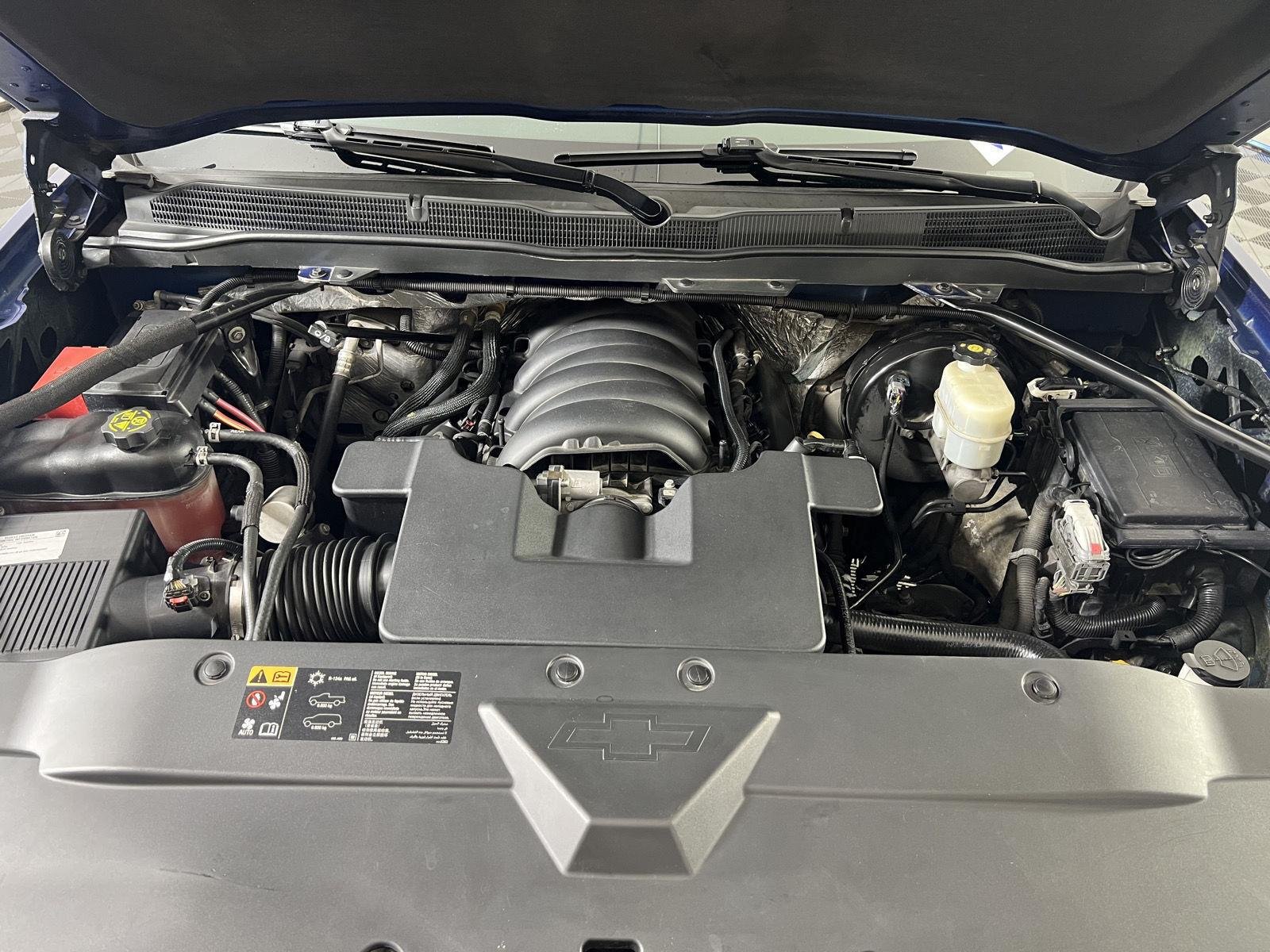 Used 2015 Deep Ocean Blue Metallic Chevrolet LTZ image 31