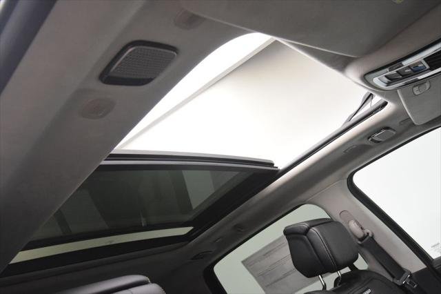 New 2027 Diamond Black Crystal Pearl-Coat Exterior Paint RAM Tungsten image 18