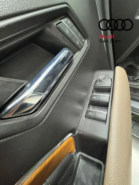 Used 2023 Silver GMC Denali image 30