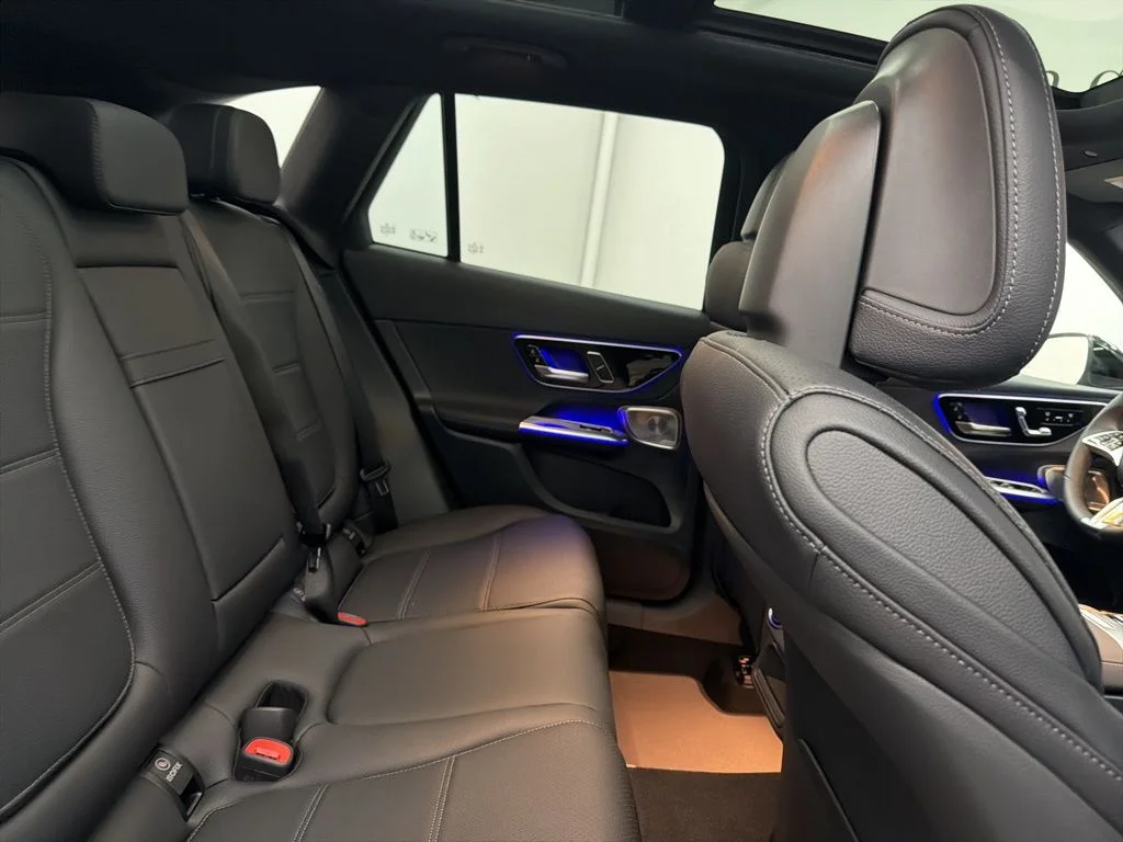 Used 2026 Black Mercedes-Benz GLC 300 image 25