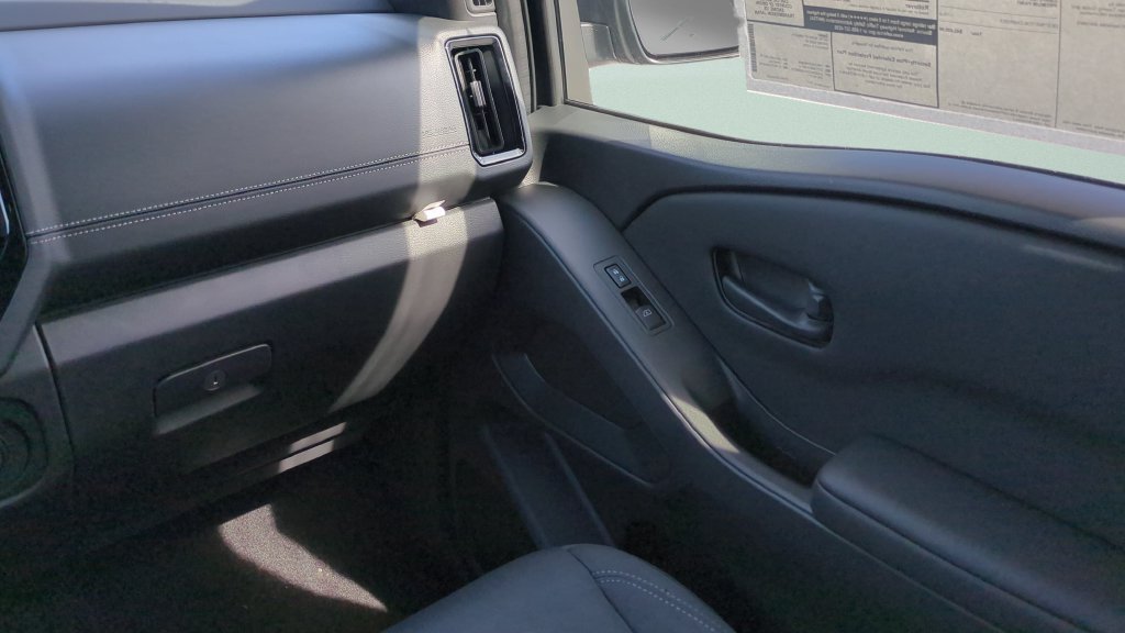 New 2027 Boulder Gray Pearl Nissan Crew Cab SV image 13