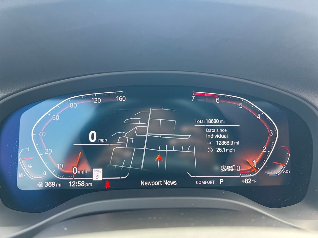 Used 2024 Gray BMW xDrive30i image 27