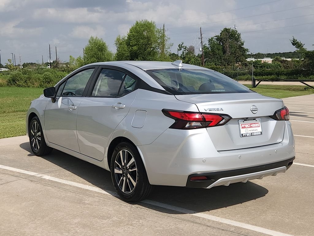 Used 2025 Silver Nissan 1.6 SV image 7