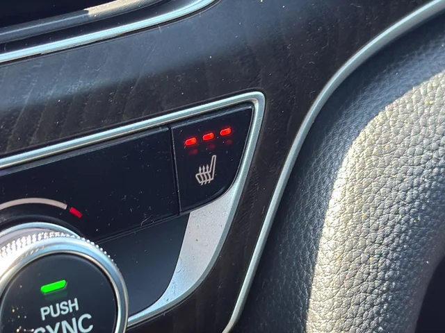 Used 2019 Silver Honda EX-L image 33