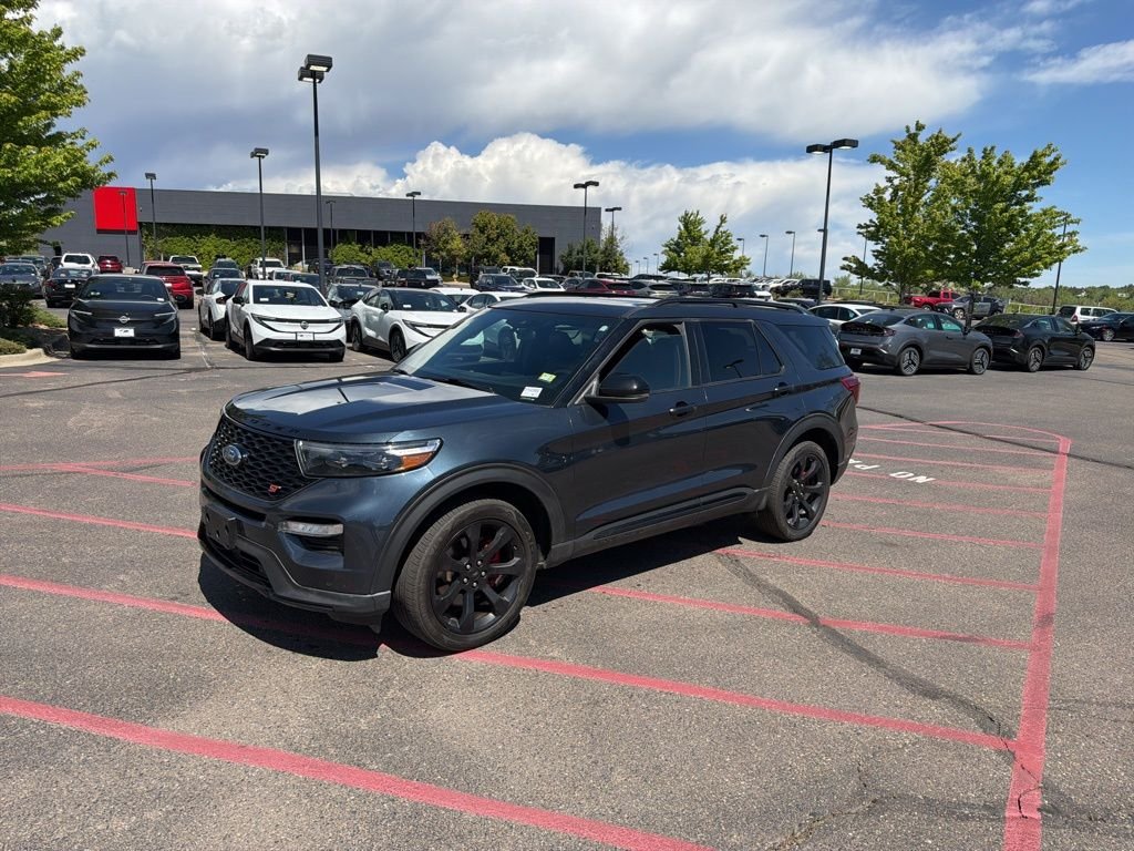 2023 Ford Explorer ST 4WD's photo