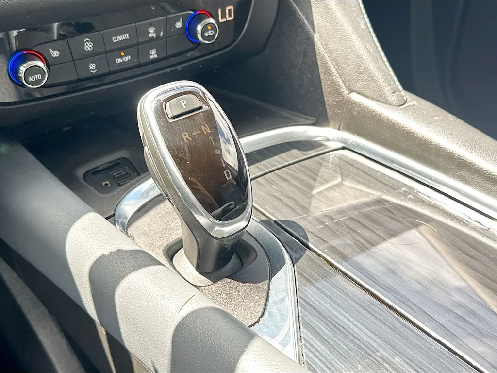 Used 2020  Buick Essence image 16