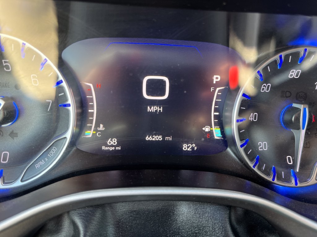 Used 2024 Silver Chrysler Touring L image 16