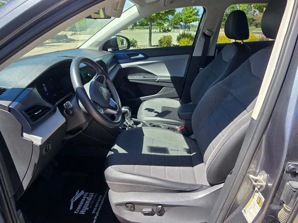 Used 2022 Platinum Gray Metallic Volkswagen SE image 13