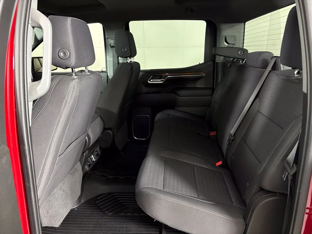 Used 2022 Red Chevrolet LT image 40