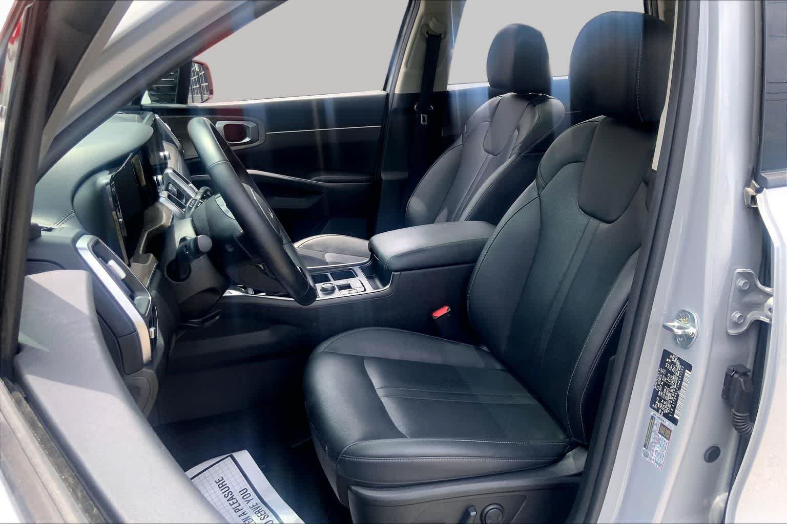 Certified Used 2022 Wolf Gray Kia EX image 8