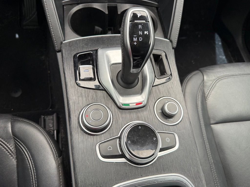 Used 2021 Black Metallic Alfa Romeo Sprint image 23