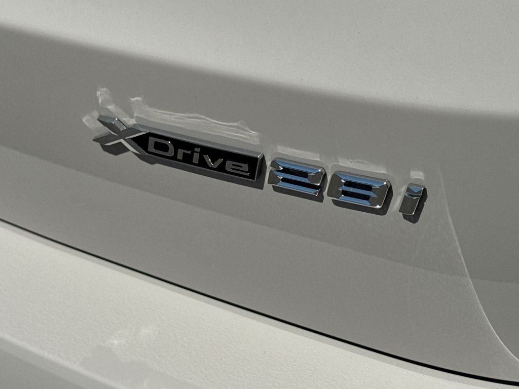 New 2027 Dune Grey Metallic BMW xDrive28i image 12
