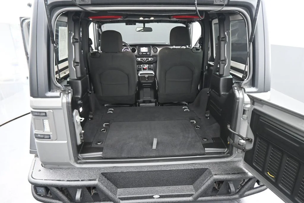 Used 2020 Gray Jeep Sport image 39