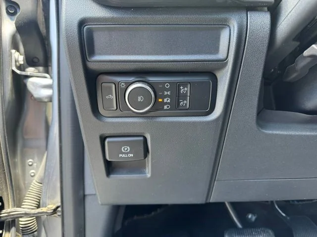 Used 2022 Silver Ford XL image 24